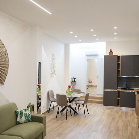 Luxury Regina 14 Apartment Bari Bagian luar foto