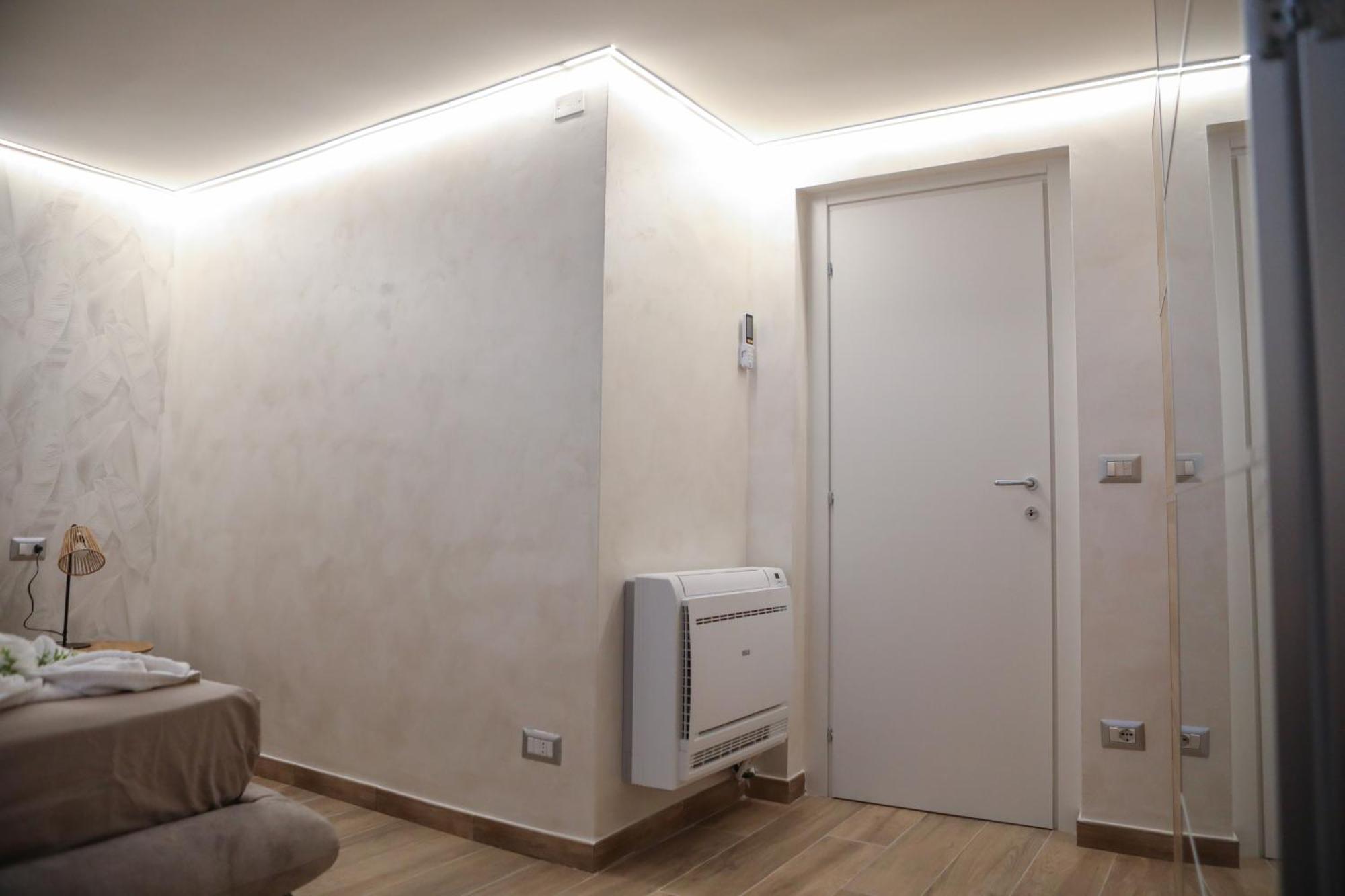 Luxury Regina 14 Apartment Bari Bagian luar foto