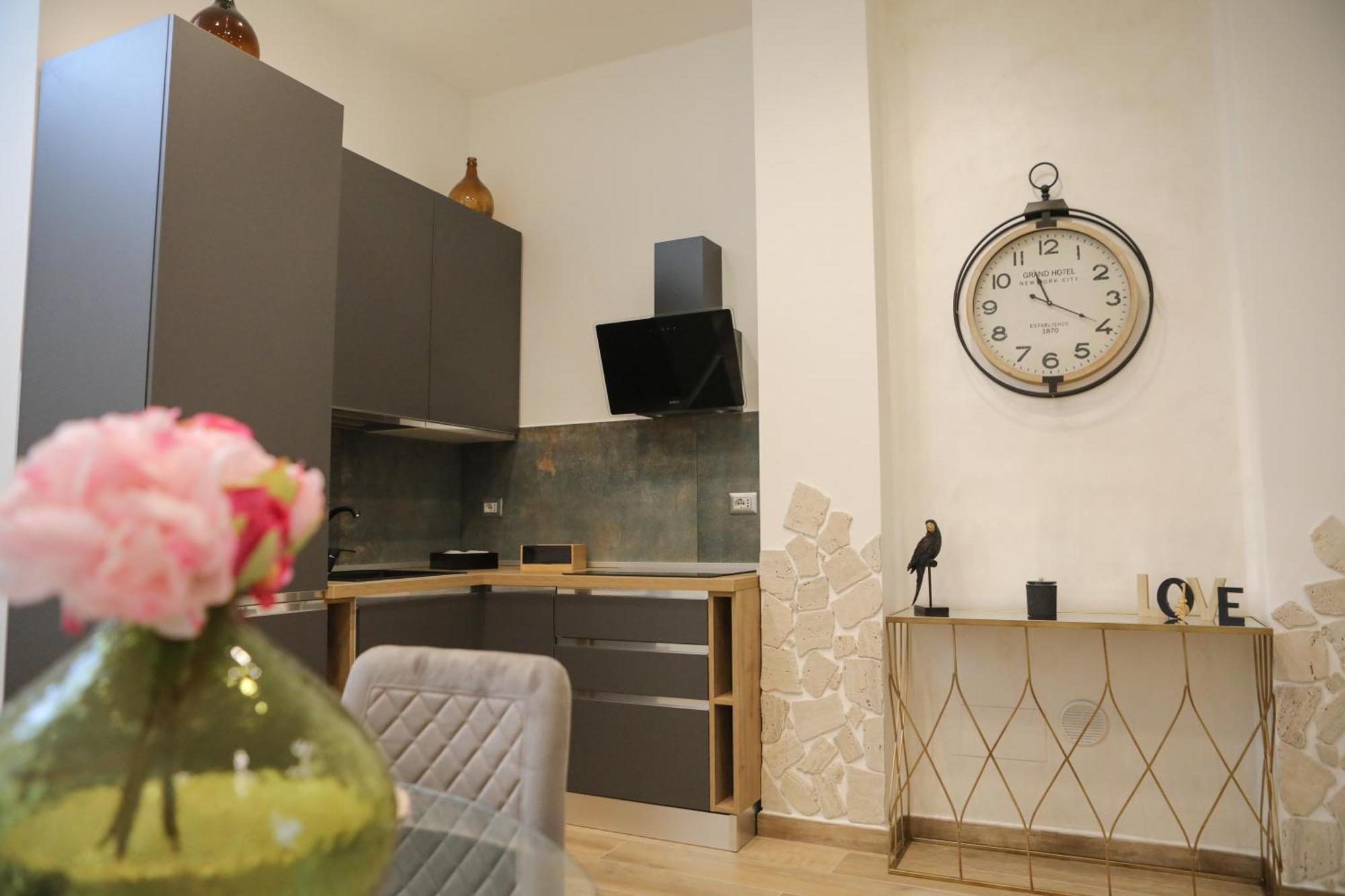 Luxury Regina 14 Apartment Bari Bagian luar foto