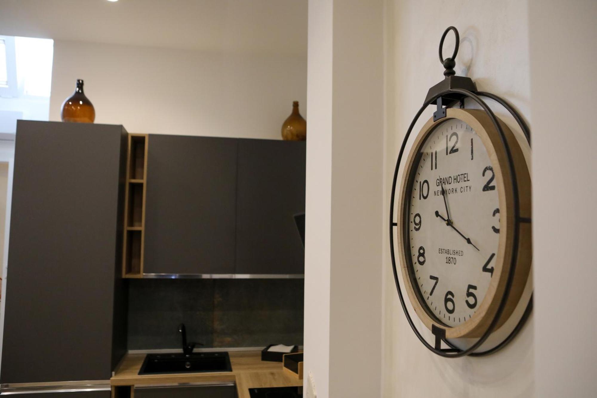 Luxury Regina 14 Apartment Bari Bagian luar foto