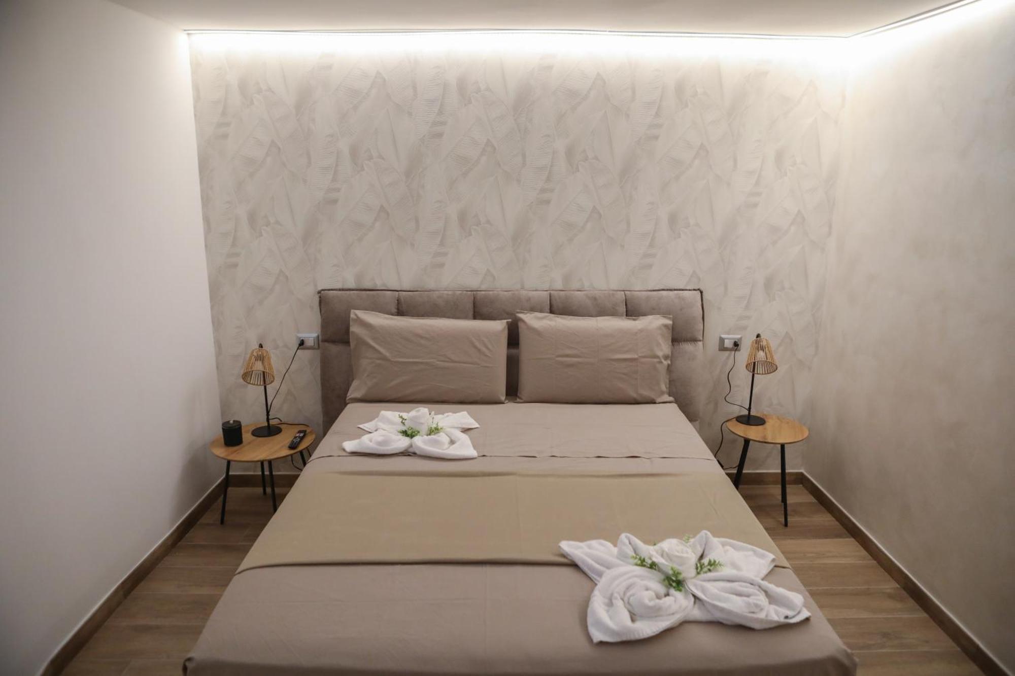 Luxury Regina 14 Apartment Bari Bagian luar foto