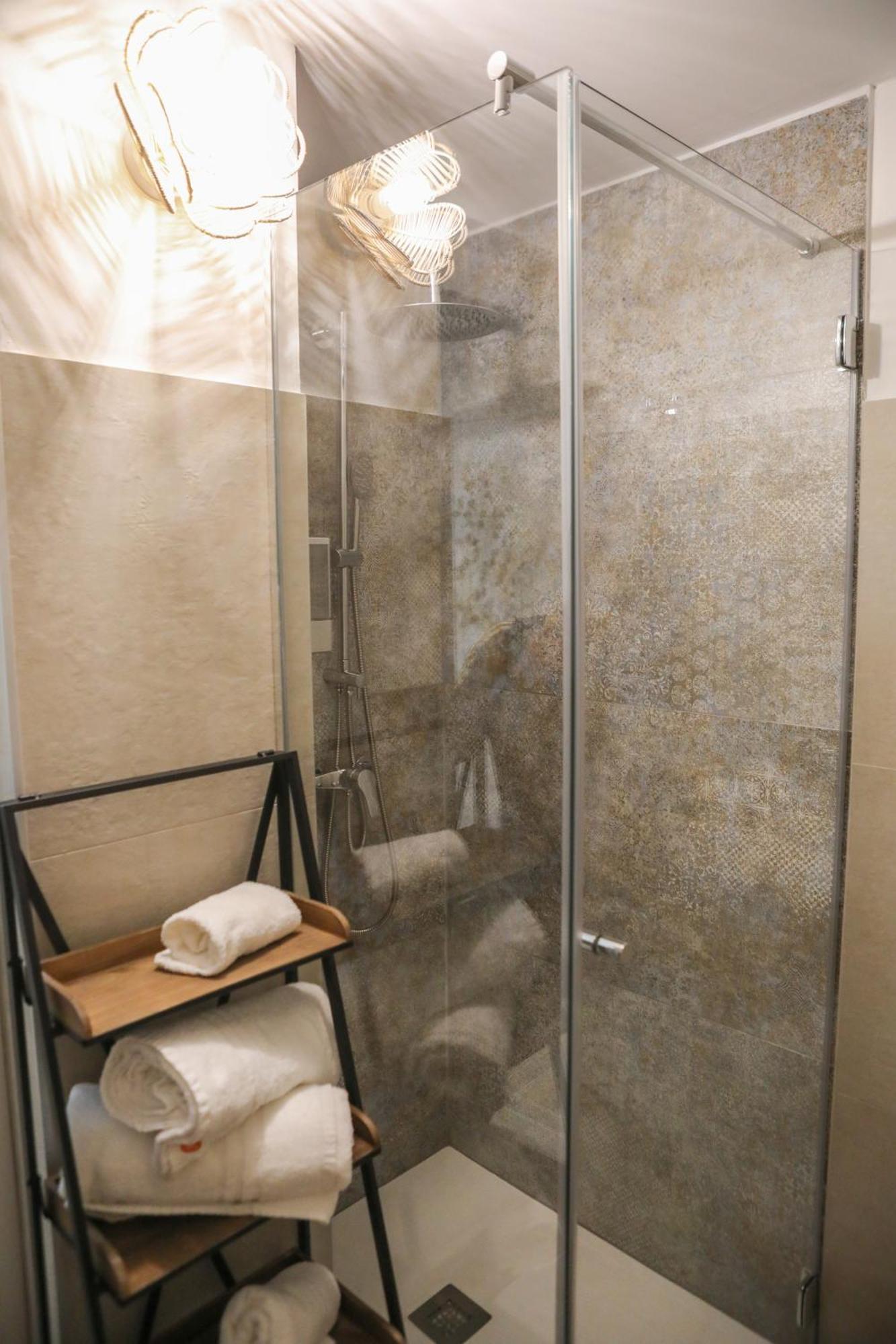 Luxury Regina 14 Apartment Bari Bagian luar foto